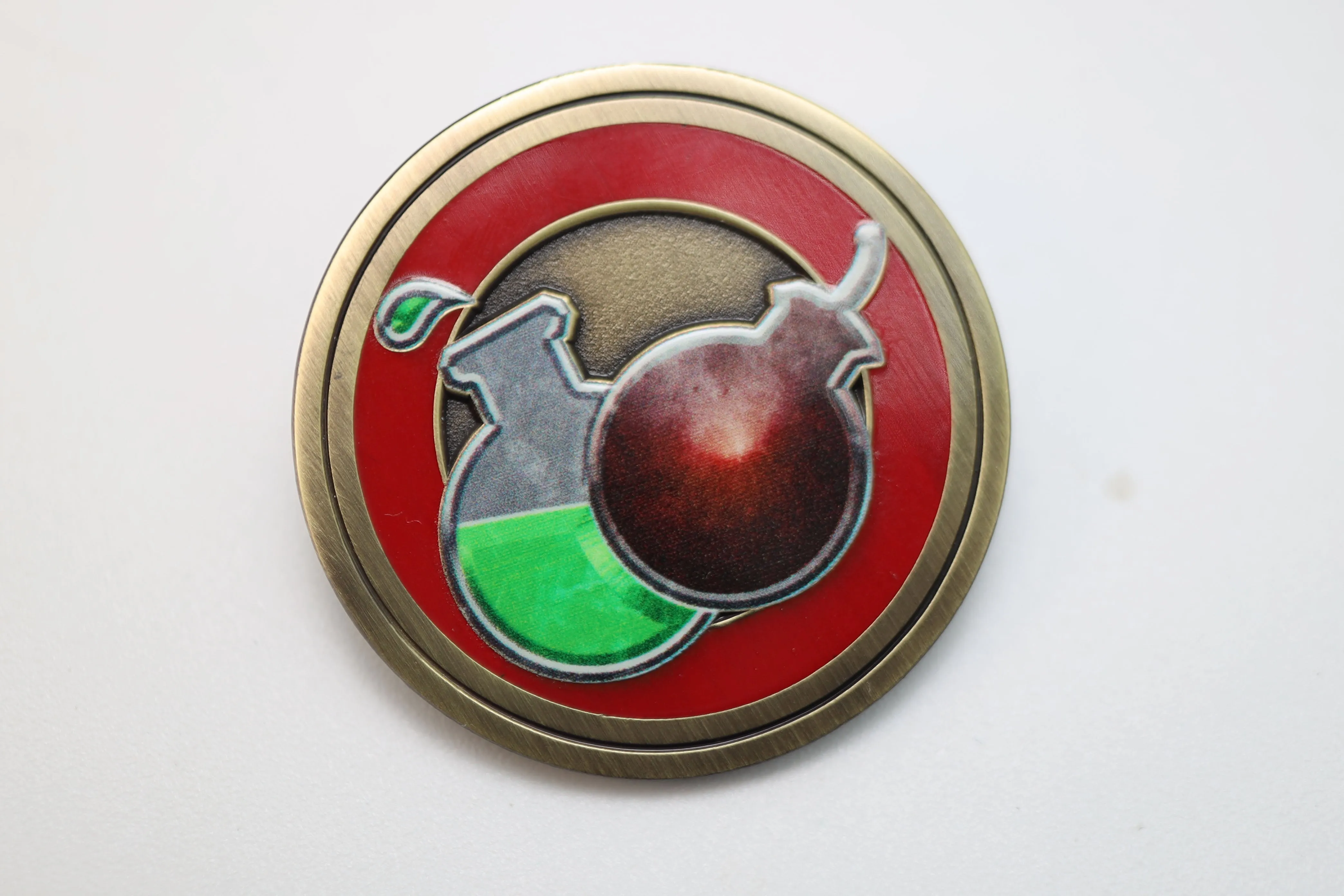 Pathfinder Class Icon Pin: Alchemist