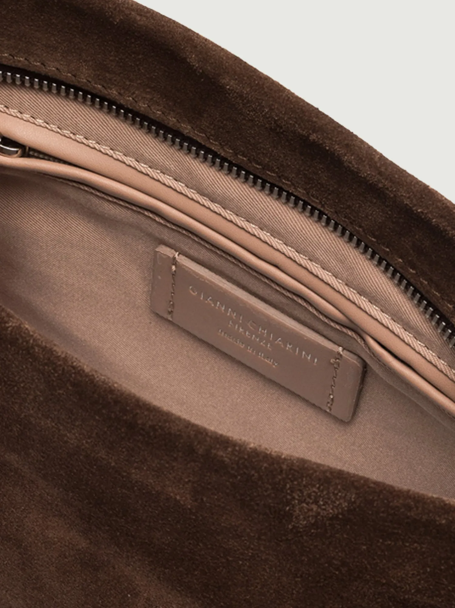 Pochette Brenda in pelle scamosciata cioccolato