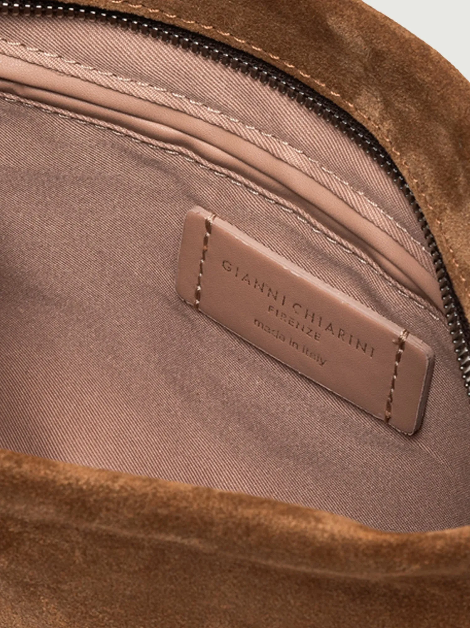 Pochette Brenda in pelle scamosciata cognac