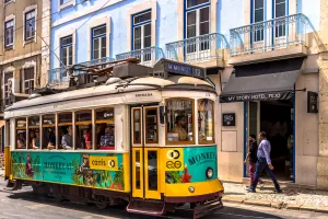 Portugal - From Historic Elegance to Coastal Splendor: A Comprehensive 10-Day Guide