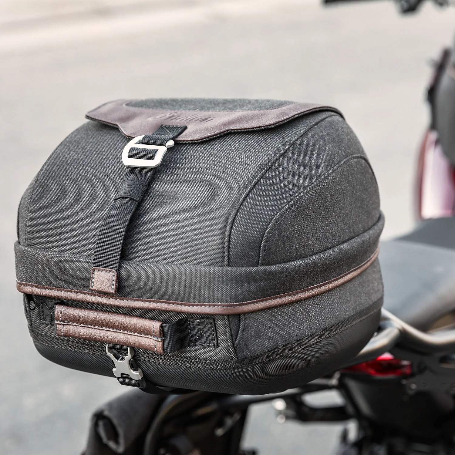 Rear Rack Bag, Black/Brown
