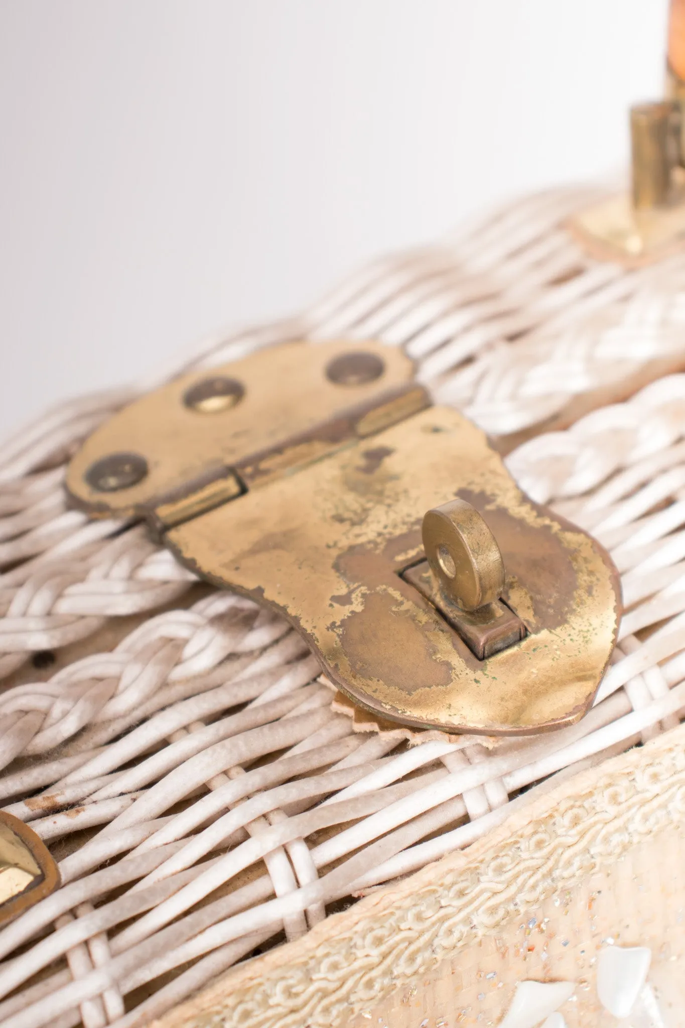 Shell Straw Box Bag