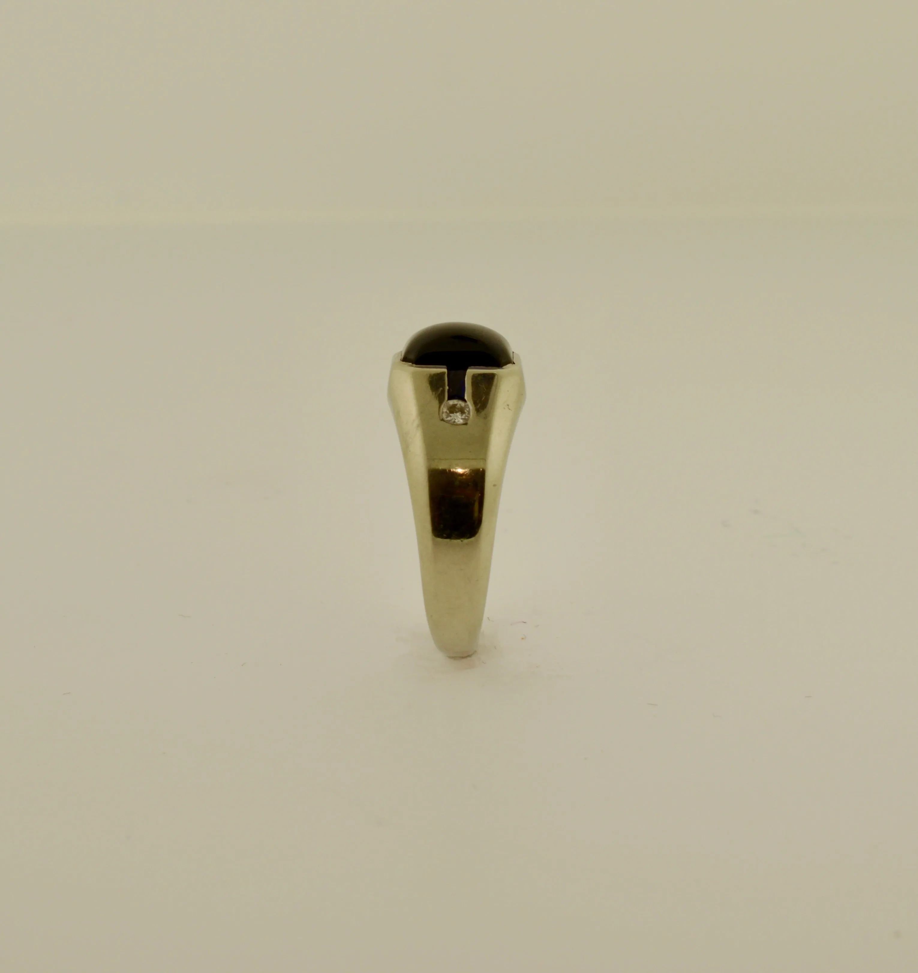 Sugarloaf Cabochon Sapphire and Diamond White Gold Ring