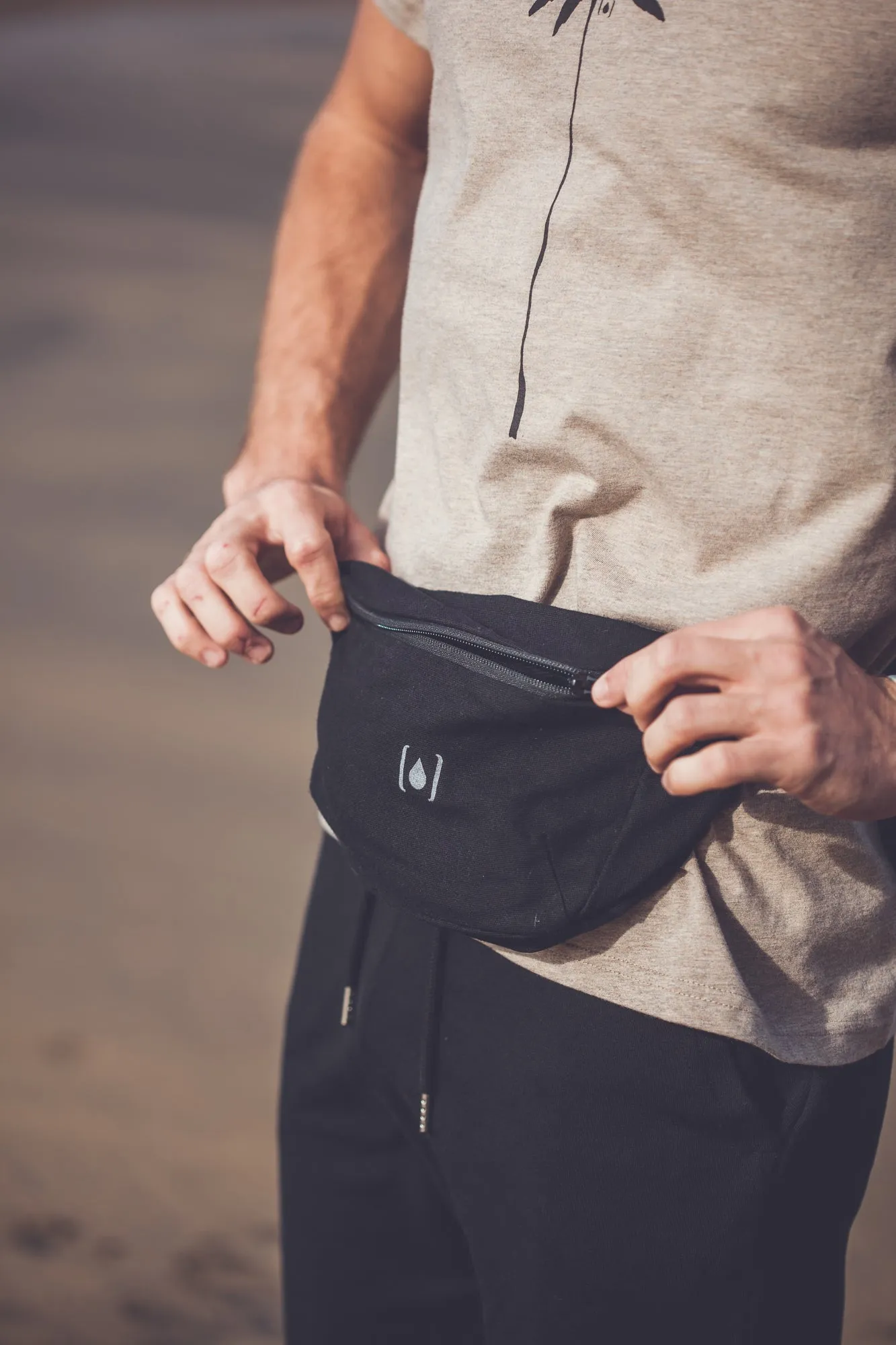 UNISEX RECYCLED BELT BAG