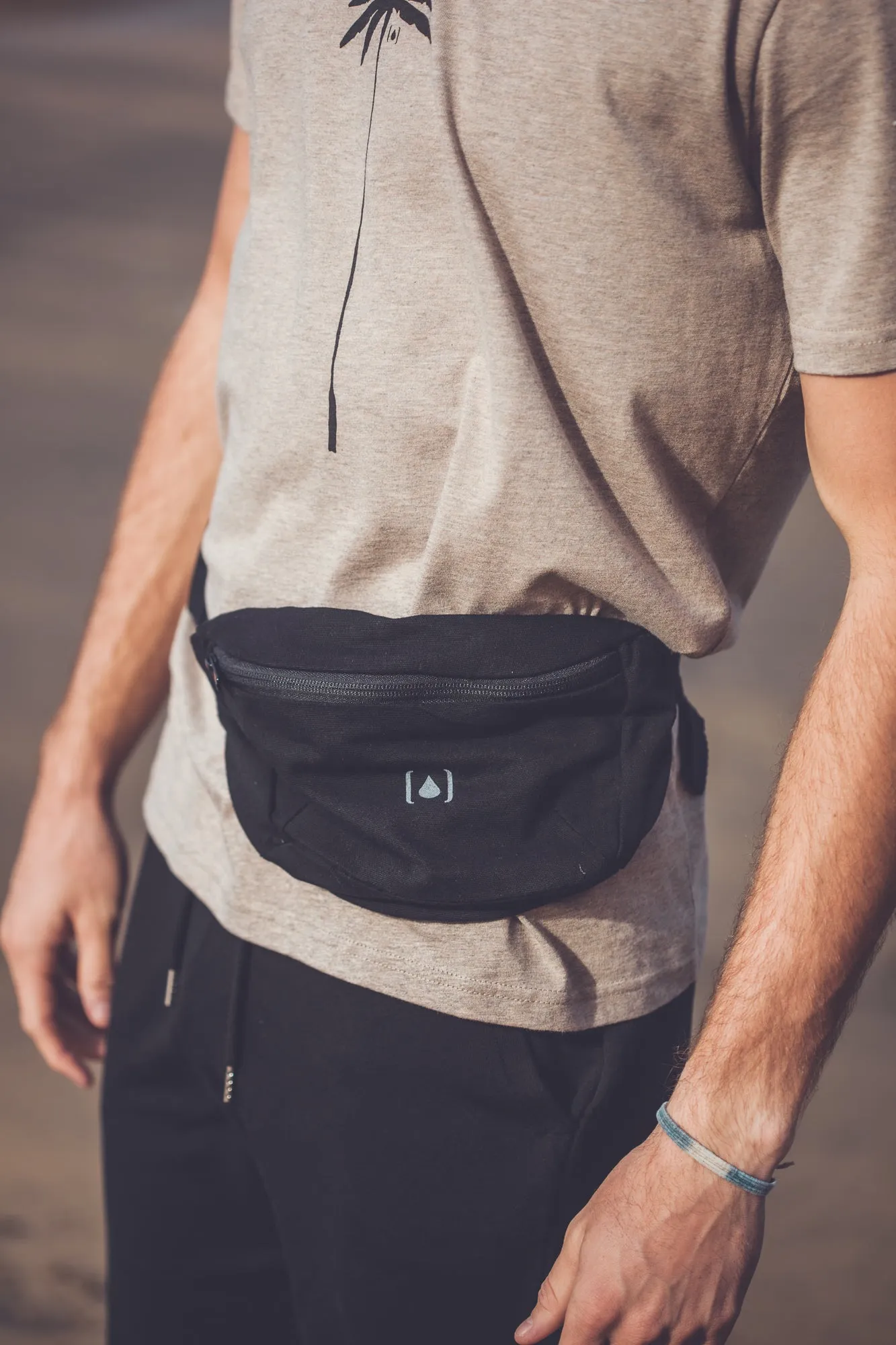 UNISEX RECYCLED BELT BAG
