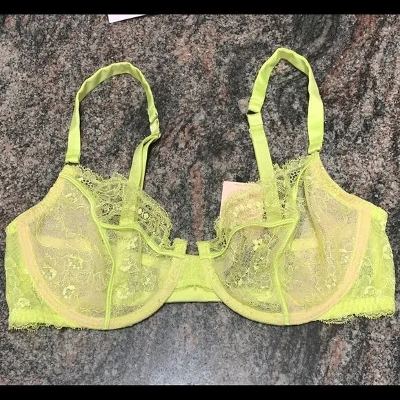 Victoria’s Secret Designer Collection unlined bra