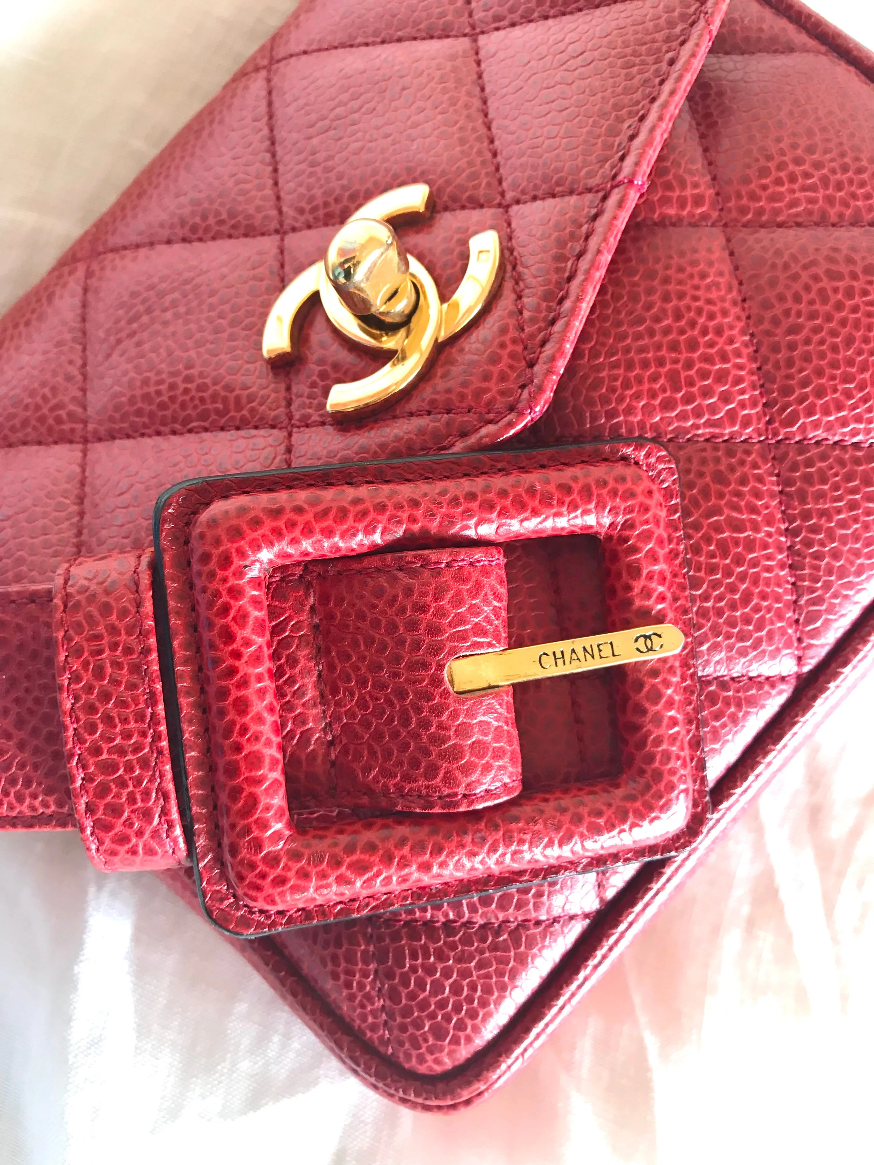 Vintage CHANEL 2.55 red caviar waist bag, fanny pack with belt and golden CC closure hock. Would fit waist 28.3”~ 30.7”(72~78cm)