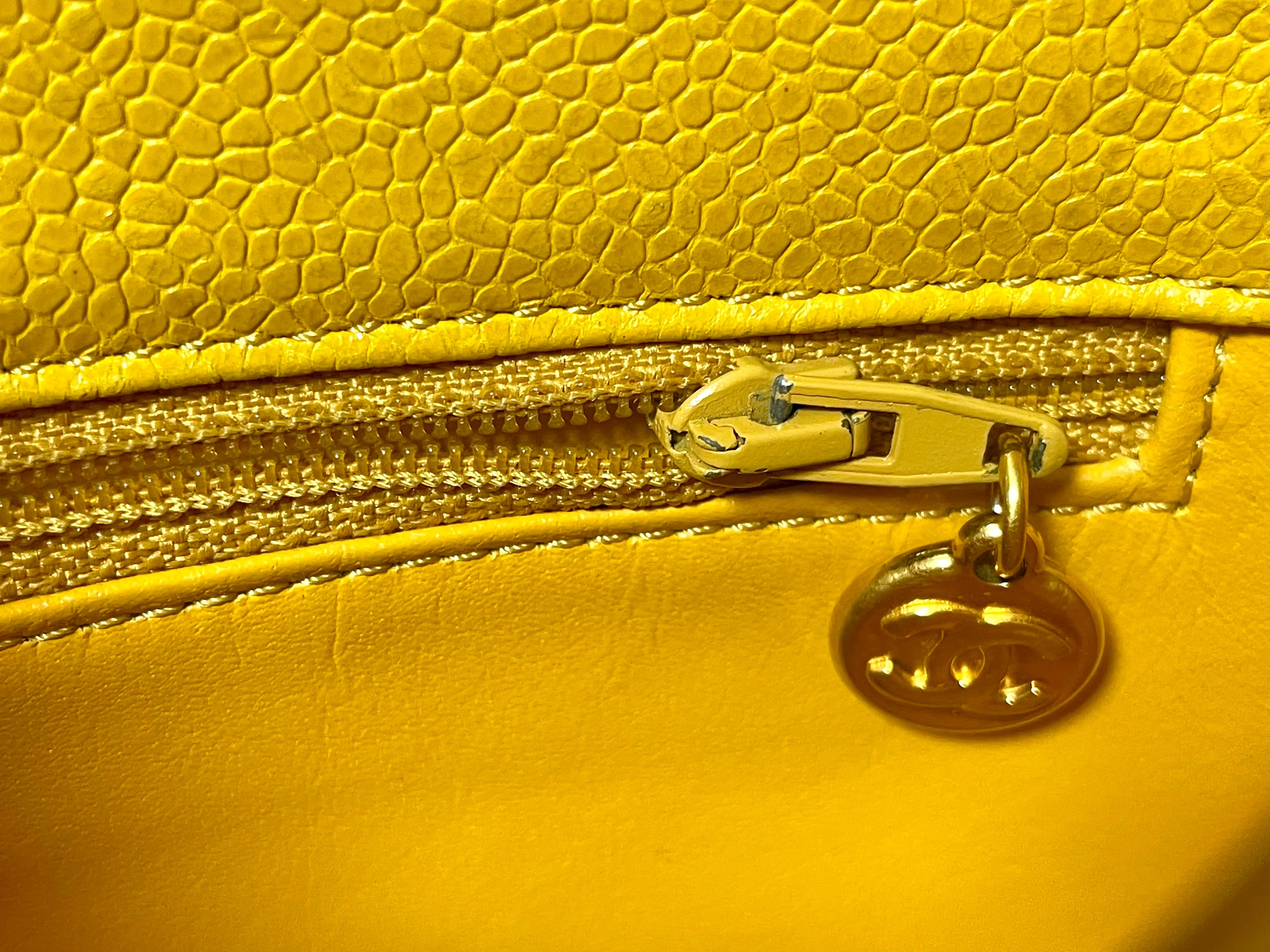 Vintage CHANEL 2.55 yellow caviar fanny pack, waist bag, belt bag and golden CC hock. Would fit waist 28”~ 32”(71-81.5cm). 070107ac1