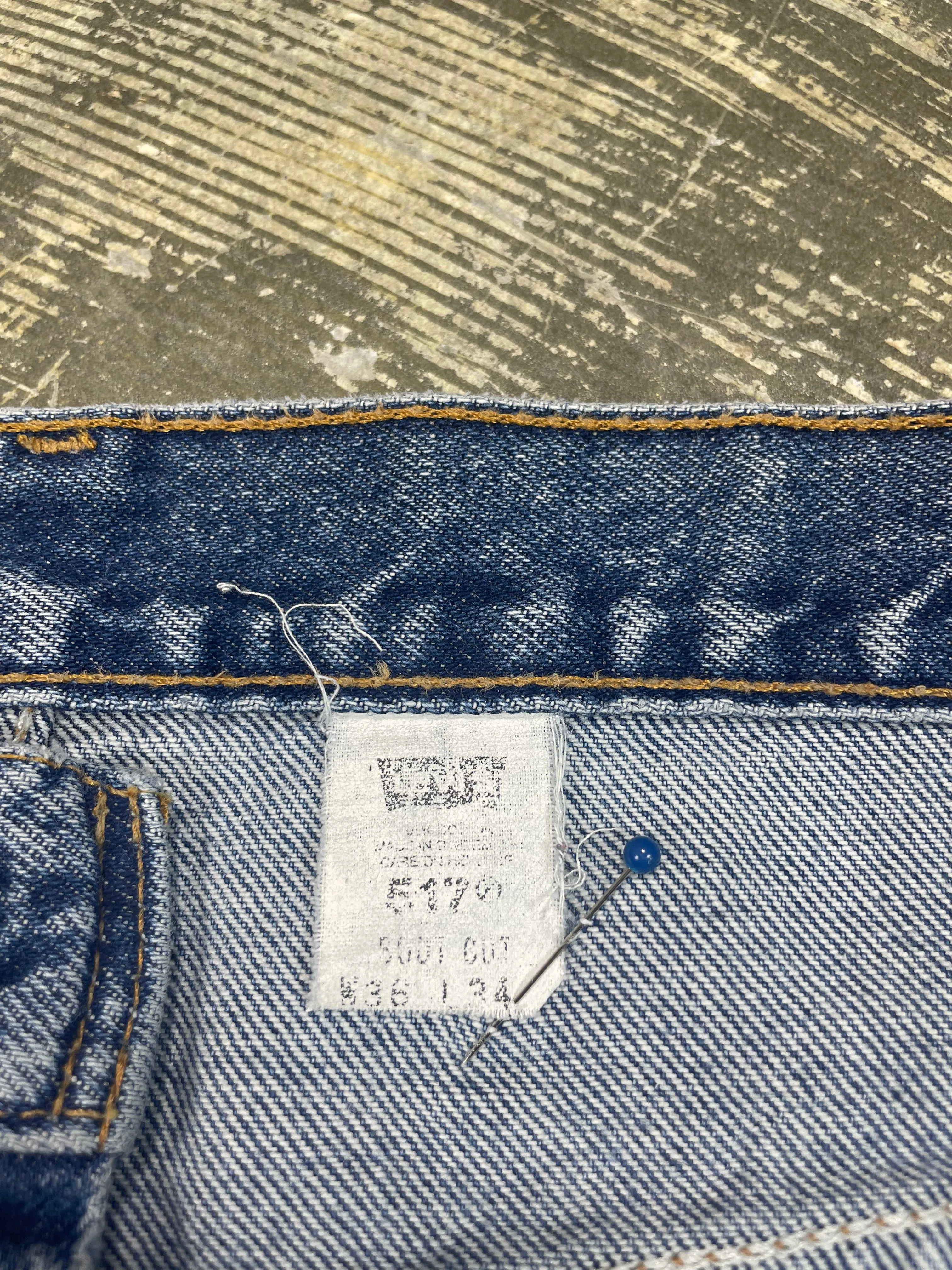 Vintage Levi 517  Premium Wash & Paint Denim Jeans (JYJ-0325)