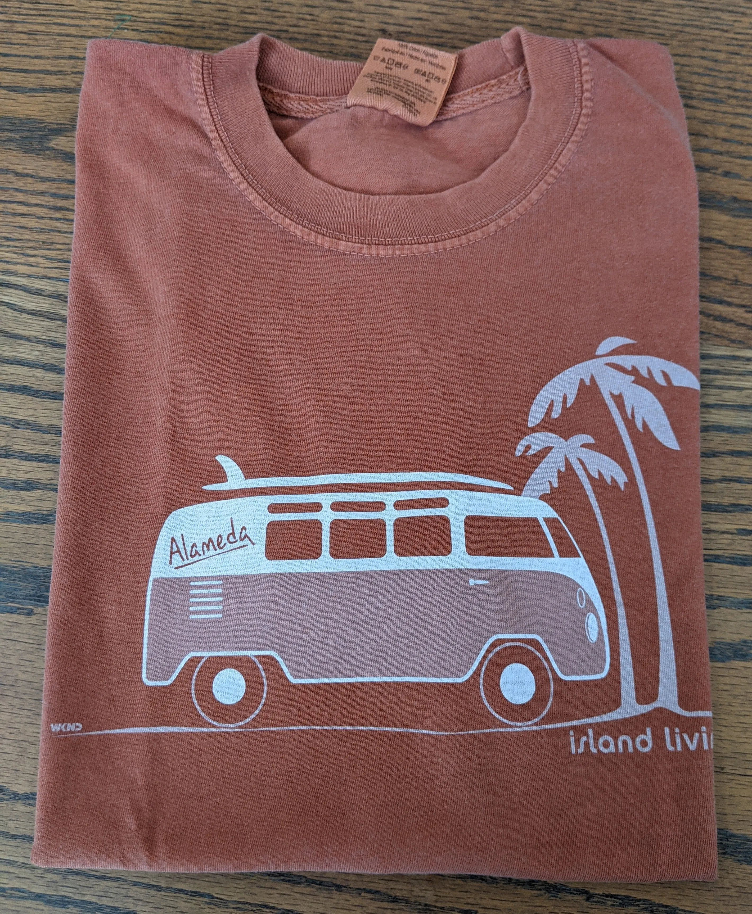 WKND BUS PIGMENT DYED TEE